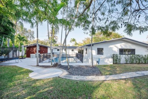 Casa en venta en Palmetto Bay, Florida, 5 dormitorios, 234.58 m2 № 2038284 - foto 25