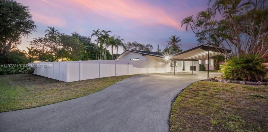 Casa en Palmetto Bay, Florida 5 dormitorios, 234.58 m2 № 2038284