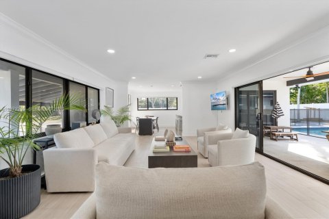 Casa en venta en Palmetto Bay, Florida, 5 dormitorios, 234.58 m2 № 2038284 - foto 3