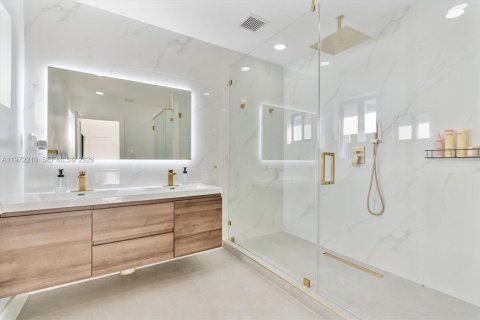 Casa en venta en Palmetto Bay, Florida, 5 dormitorios, 234.58 m2 № 2038284 - foto 13