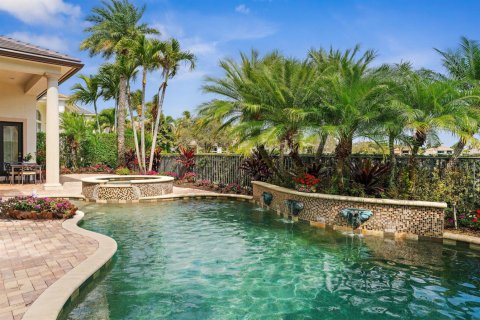 House in Palm Beach Gardens, Florida 5 bedrooms, 515.24 sq.m. № 2179931 - photo 5