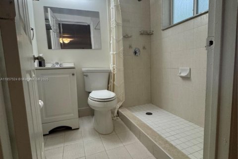Villa ou maison à louer à West Miami, Floride: 3 chambres, 147.9 m2 № 1882020 - photo 22
