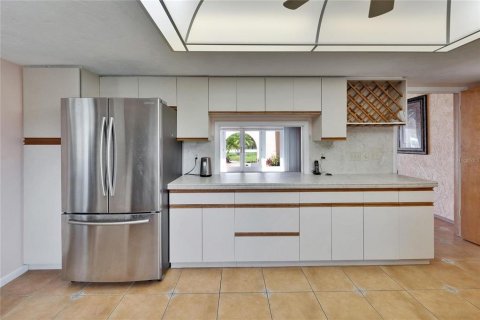House in Bradenton, Florida 4 bedrooms, 332.59 sq.m. № 1783483 - photo 18