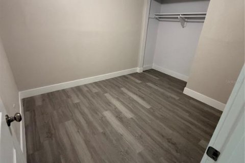 Casa en venta en Tampa, Florida, 7 dormitorios, 202.25 m2 № 2213969 - foto 12