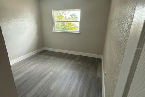 Casa en venta en Tampa, Florida, 7 dormitorios, 202.25 m2 № 2213969 - foto 11