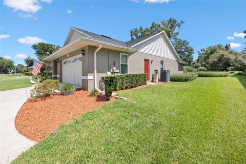 House in Sorrento, Florida 3 bedrooms, 158.58 sq.m. № 1856151 - photo 28
