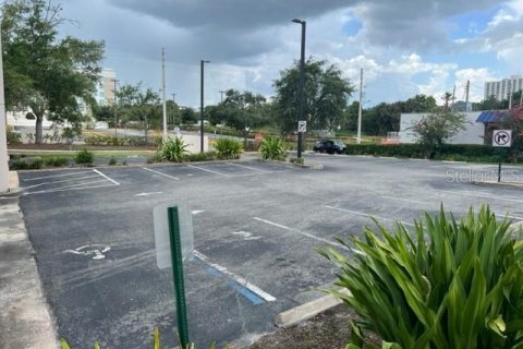 Immobilier commercial à louer à Orlando, Floride: 27.59 m2 № 1243063 - photo 17