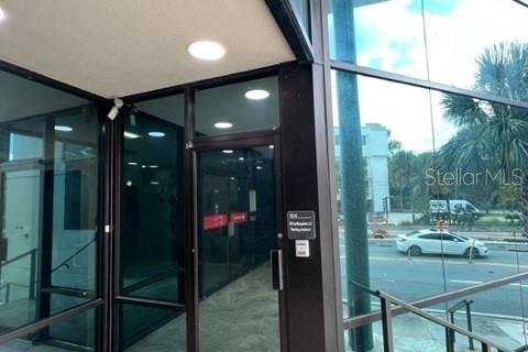 Immobilier commercial à louer à Orlando, Floride: 27.59 m2 № 1243063 - photo 1