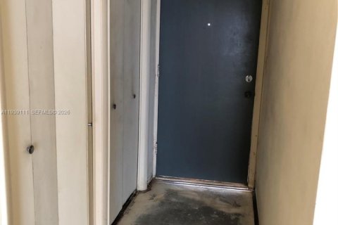 Condominio en venta en Aventura, Florida, 1 dormitorio, 93.37 m2 № 2002668 - foto 9