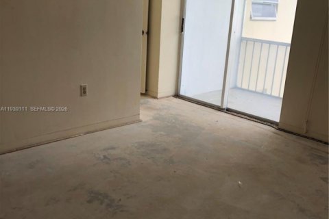 Condominio en venta en Aventura, Florida, 1 dormitorio, 93.37 m2 № 2002668 - foto 4