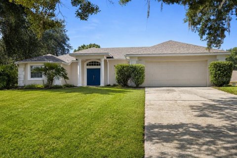 House in Clermont, Florida 4 bedrooms, 227.05 sq.m. № 2239104 - photo 2