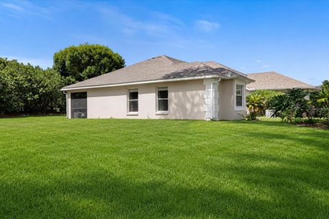 House in Clermont, Florida 4 bedrooms, 227.05 sq.m. № 2239104 - photo 4
