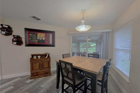 House in Clermont, Florida 4 bedrooms, 227.05 sq.m. № 2239104 - photo 14