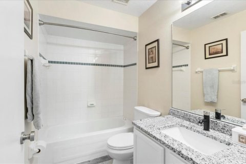 House in Clermont, Florida 4 bedrooms, 227.05 sq.m. № 2239104 - photo 23