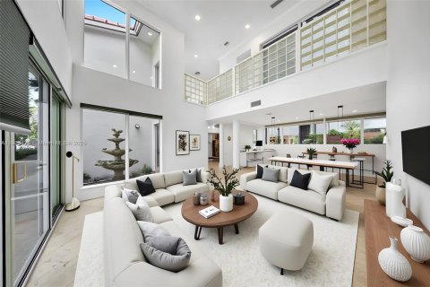 Снять в аренду виллу или дом в Корал-Гейблс, Флорида 4 спальни, 242.66м2, № 1956197 - фото 6