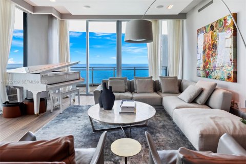 Condominio en alquiler en Bal Harbour, Florida, 3 dormitorios, 245.54 m2 № 1991288 - foto 17