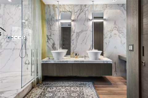 Condominio en alquiler en Bal Harbour, Florida, 3 dormitorios, 245.54 m2 № 1991288 - foto 14