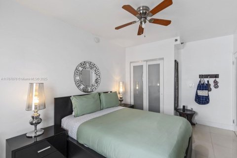 Condominio en venta en Miami Beach, Florida, 1 dormitorio, 38.09 m2 № 1967002 - foto 9