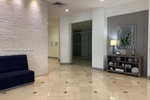 Снять в аренду кондоминиум в Майами-Бич, Флорида 3 спальни, 222.97м2, № 1471609 - фото 27