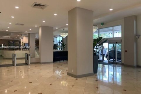 Снять в аренду кондоминиум в Майами-Бич, Флорида 3 спальни, 222.97м2, № 1471609 - фото 24