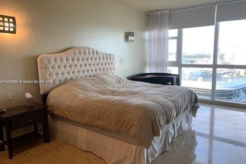 Снять в аренду кондоминиум в Майами-Бич, Флорида 3 спальни, 222.97м2, № 1471609 - фото 11