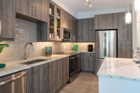 Apartamento en alquiler en Doral, Florida, 2 dormitorios, 72.93 m2 № 2169087 - foto 4