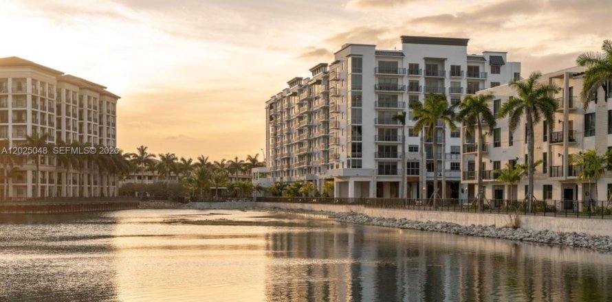 Apartamento en Doral, Florida 2 dormitorios, 72.93 m2 № 2169087
