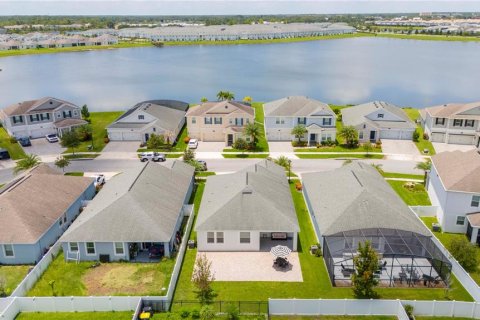 House in Kissimmee, Florida 3 bedrooms, 164.99 sq.m. № 1912629 - photo 7