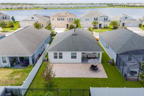 House in Kissimmee, Florida 3 bedrooms, 164.99 sq.m. № 1912629 - photo 8
