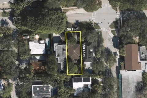 Купить виллу или дом в Майами, Флорида 2 спальни, 144.28м2, № 1949734 - фото 1