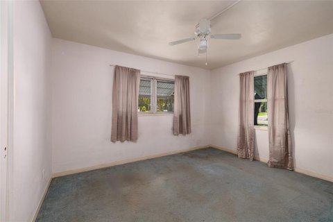 House in Saint Petersburg, Florida 3 bedrooms, 129.51 sq.m. № 1907692 - photo 17