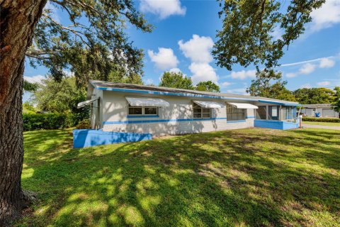 House in Saint Petersburg, Florida 3 bedrooms, 129.51 sq.m. № 1907692 - photo 29