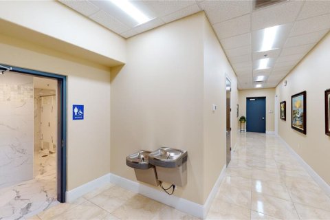 Propiedad comercial en alquiler en Casselberry, Florida № 1662896 - foto 2