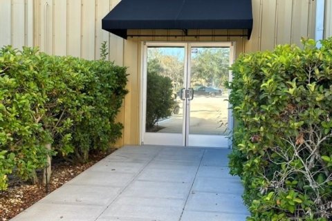 Propiedad comercial en alquiler en Casselberry, Florida № 1662896 - foto 1