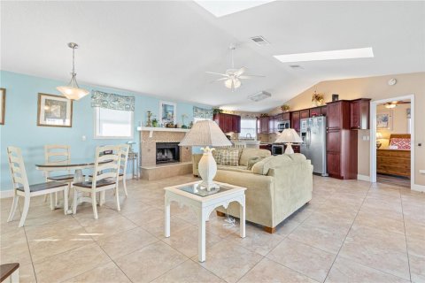 Villa ou maison à vendre à Palm Coast, Floride: 2 chambres, 126.72 m2 № 2416614 - photo 24