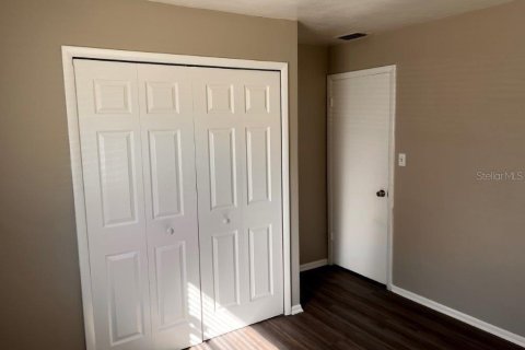 House in Orlando, Florida 3 bedrooms, 92.9 sq.m. № 2393461 - photo 9