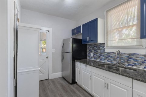 House in DeLand, Florida 2 bedrooms, 87.7 sq.m. № 1673129 - photo 9