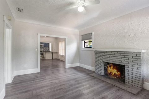 House in DeLand, Florida 2 bedrooms, 87.7 sq.m. № 1673129 - photo 4