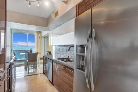 Снять в аренду кондоминиум в Санни-Айлс-Бич, Флорида 3 спальни, 196.95м2, № 1950282 - фото 19