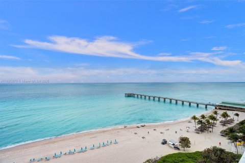 Снять в аренду кондоминиум в Санни-Айлс-Бич, Флорида 3 спальни, 196.95м2, № 1950282 - фото 9