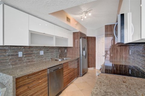 Снять в аренду кондоминиум в Санни-Айлс-Бич, Флорида 3 спальни, 196.95м2, № 1950282 - фото 20