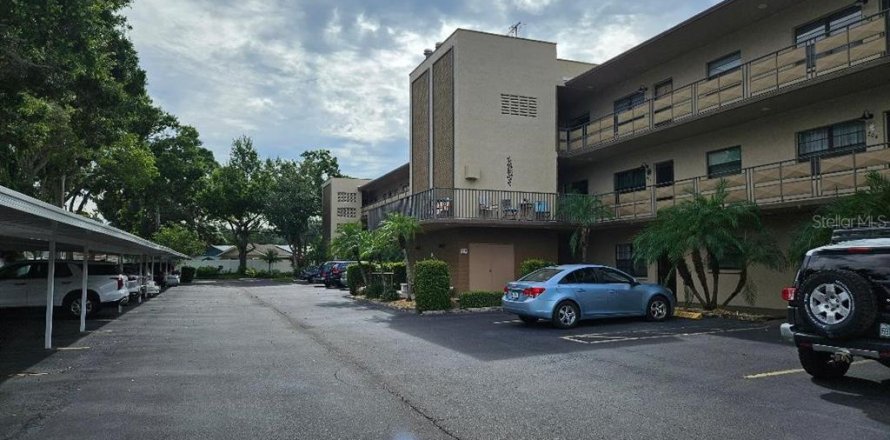Condominio en Saint Petersburg, Florida, 2 dormitorios № 1914913