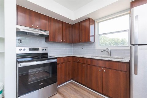 Apartamento en alquiler en Tampa, Florida, 2 dormitorios, 150.5 m2 № 2108634 - foto 6