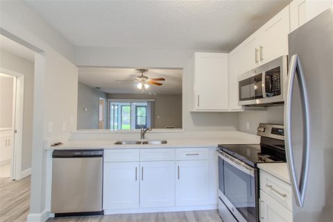 Touwnhouse à vendre à Palm Coast, Floride: 2 chambres, 94.85 m2 № 1884279 - photo 6