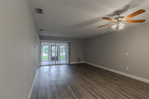Touwnhouse à vendre à Palm Coast, Floride: 2 chambres, 94.85 m2 № 1884279 - photo 7