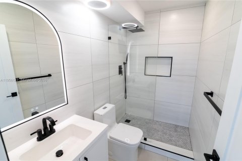 Купить кондоминиум в Майами, Флорида 2 спальни, 91.97м2, № 2011978 - фото 16