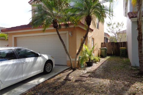 Villa ou maison à louer à Homestead, Floride: 1 chambre, 179.12 m2 № 2174454 - photo 3