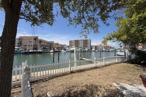 Land in Madeira Beach, Florida № 2314741 - photo 8
