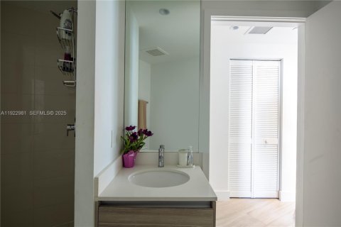 Appartement à louer à Miami, Floride: 2 chambres, 77.57 m2 № 1976891 - photo 27