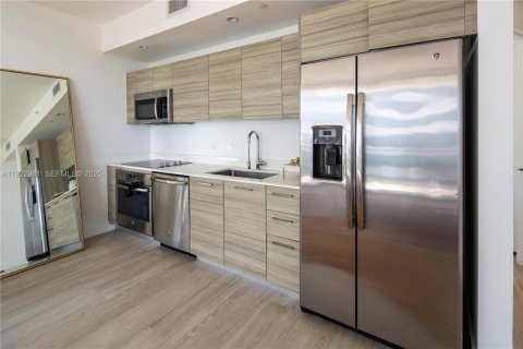 Appartement à louer à Miami, Floride: 2 chambres, 77.57 m2 № 1976891 - photo 6